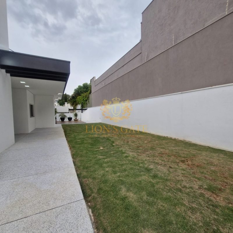 WhatsApp Image 2026-03-10 at 09.30.04 (1)